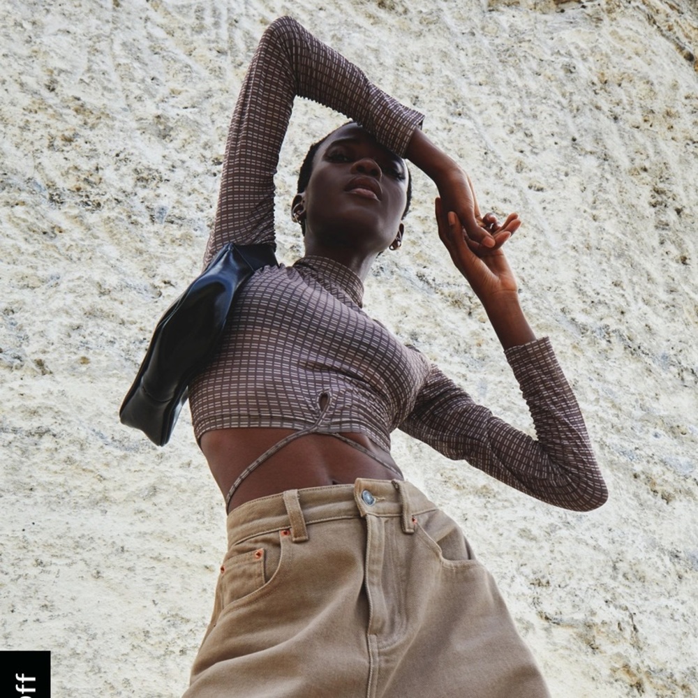 MOTEL ROCKS SAHILA CROP TOP IN MINI CHECK CHOCOLATE